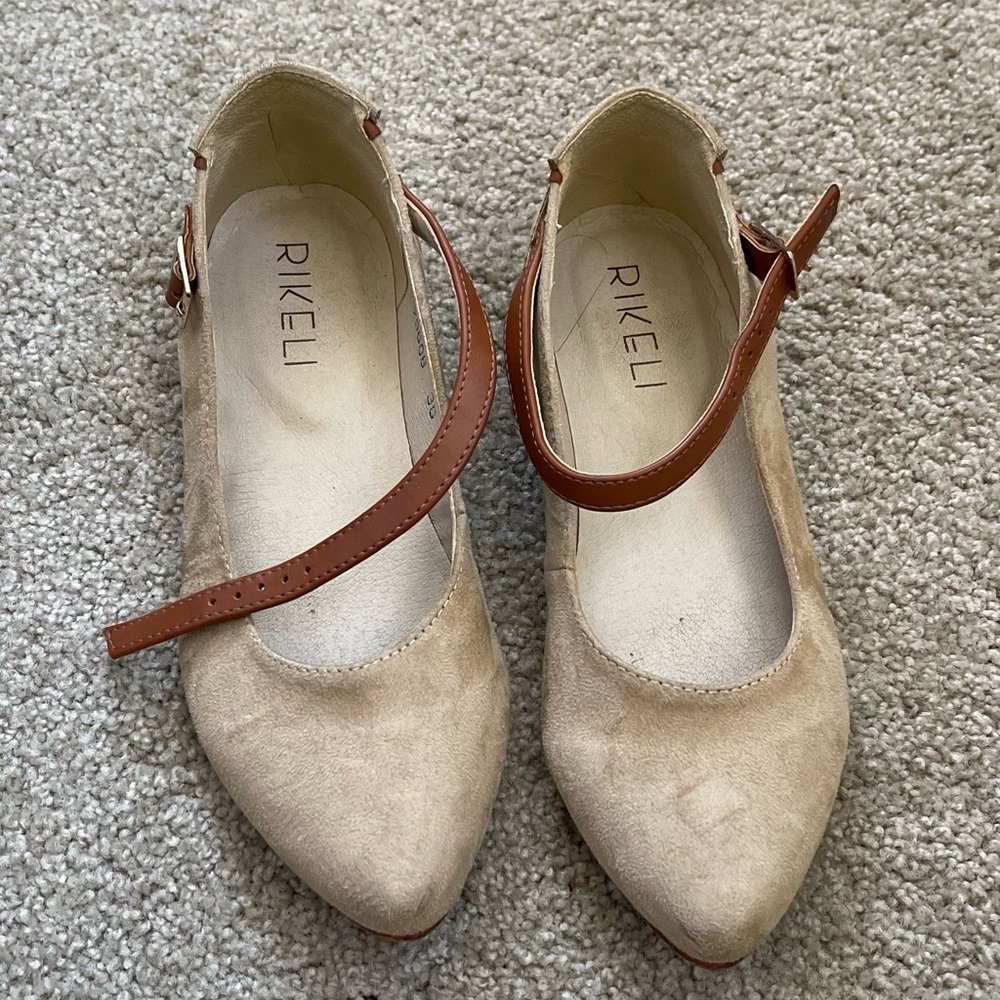 Beautiful slippers/flats ❤️